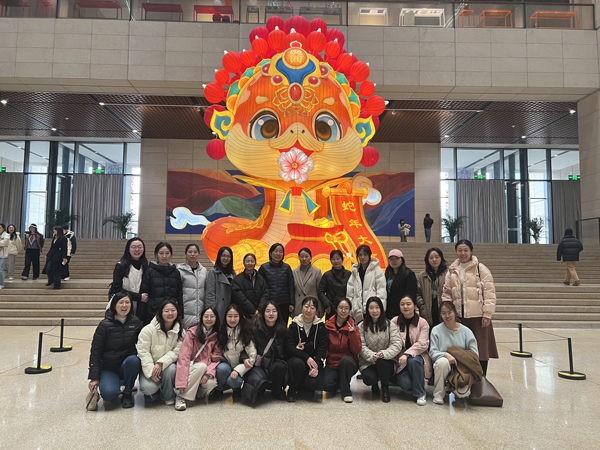 感悟工匠精神，綻放巾幗芳華——農(nóng)墾中心開展慶“三八”主題活動